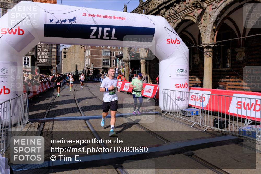 13.09.2026 - 21. swb-Marathon Bremen Tim E. http://msf.ph/oto/10383890 13.09.2026 13:21:36 Ziel 226, 2979, 3120, 3202, 3534, 4165, 4234, 4445, 4484, 4519, 4734, 6357, 6862, 8323, 8408, 8791, 8923, 9267, 9268, 9514, 9722, 9900 meine-sportfotos.de