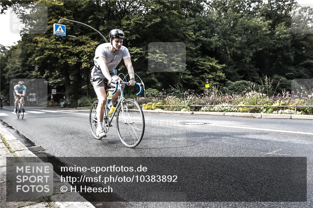13.09.2026 - Stadtparktriathlon H.Heesch http://msf.ph/oto/10383892 13.09.2026 11:17:15 Radfahren 626, 629, 672 meine-sportfotos.de