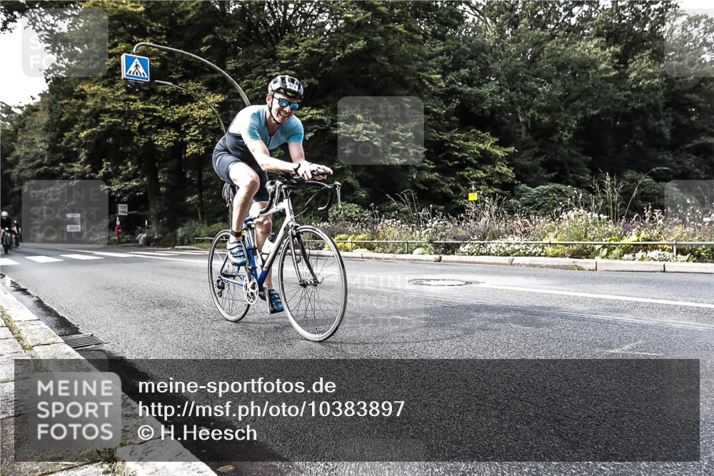 13.09.2026 - Stadtparktriathlon H.Heesch http://msf.ph/oto/10383897 13.09.2026 11:17:16 Radfahren 626, 629, 672 meine-sportfotos.de