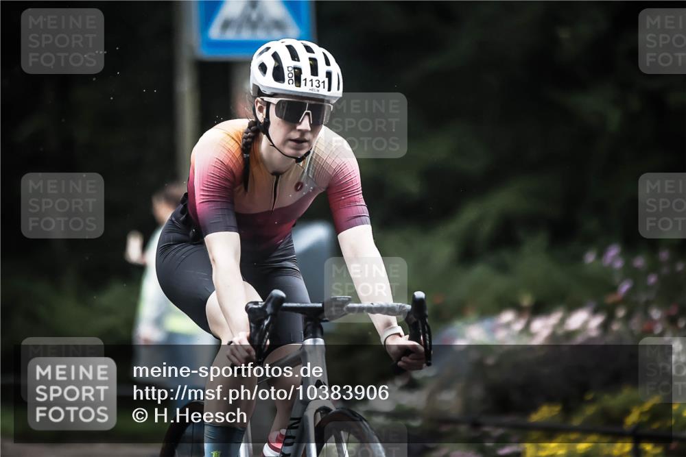 13.09.2026 - Stadtparktriathlon H.Heesch http://msf.ph/oto/10383906 13.09.2026 12:33:48 Radfahren 1008, 1086, 1093, 1099, 1117, 1131 meine-sportfotos.de