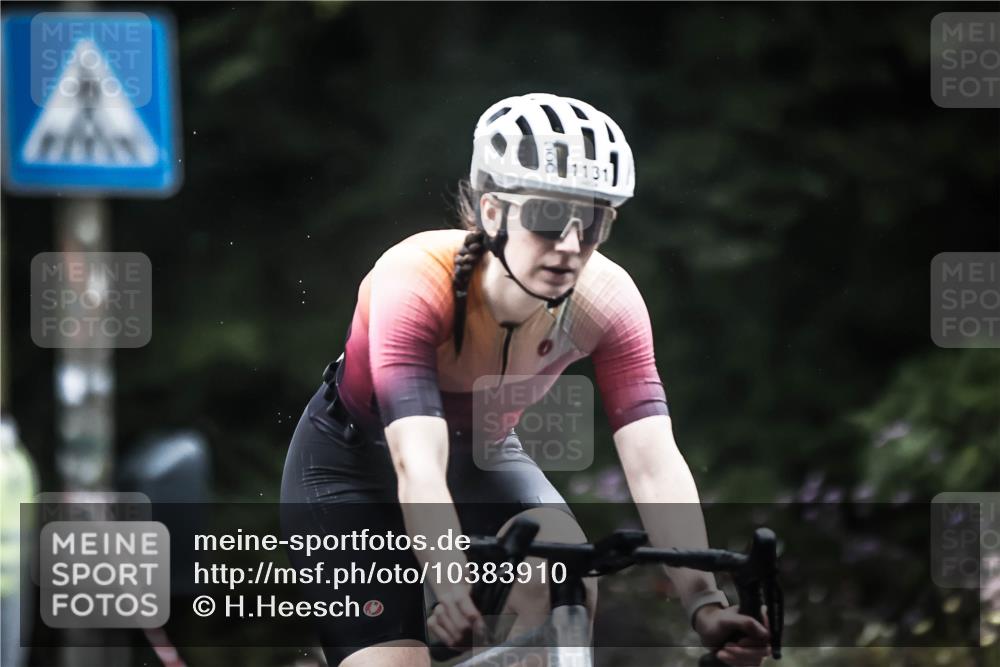 13.09.2026 - Stadtparktriathlon H.Heesch http://msf.ph/oto/10383910 13.09.2026 12:33:48 Radfahren 1008, 1086, 1093, 1099, 1117, 1131 meine-sportfotos.de