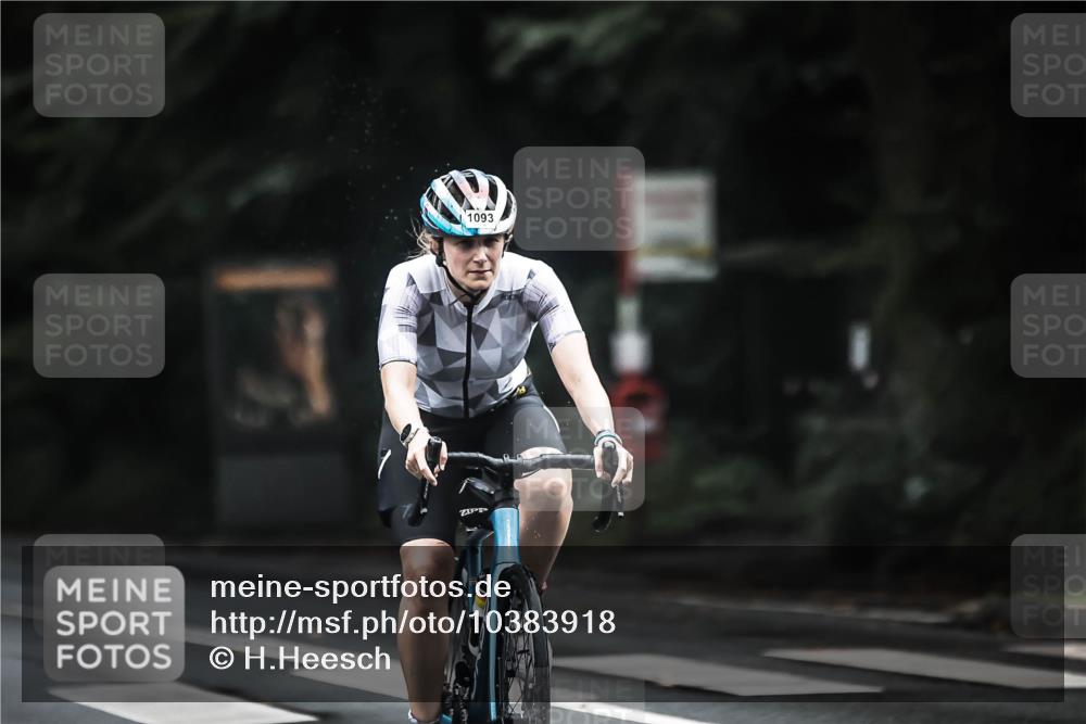 13.09.2026 - Stadtparktriathlon H.Heesch http://msf.ph/oto/10383918 13.09.2026 12:33:50 Radfahren 1008, 1086, 1093, 1099, 1117, 1131 meine-sportfotos.de