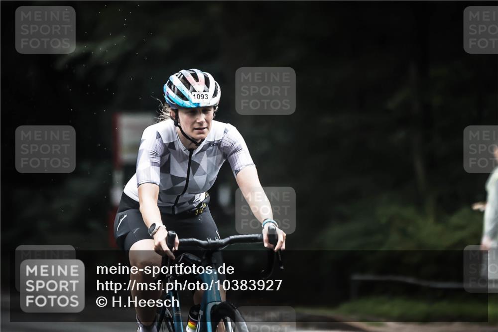 13.09.2026 - Stadtparktriathlon H.Heesch http://msf.ph/oto/10383927 13.09.2026 12:33:51 Radfahren 1008, 1086, 1093, 1099, 1117, 1131, 1147 meine-sportfotos.de