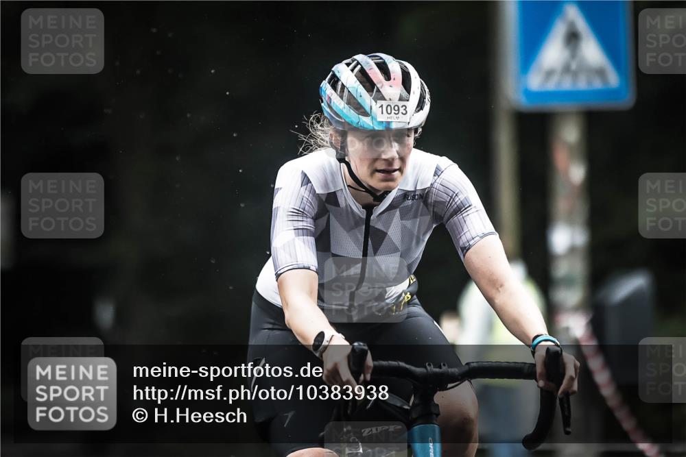 13.09.2026 - Stadtparktriathlon H.Heesch http://msf.ph/oto/10383938 13.09.2026 12:33:51 Radfahren 1008, 1086, 1093, 1099, 1117, 1131, 1147 meine-sportfotos.de