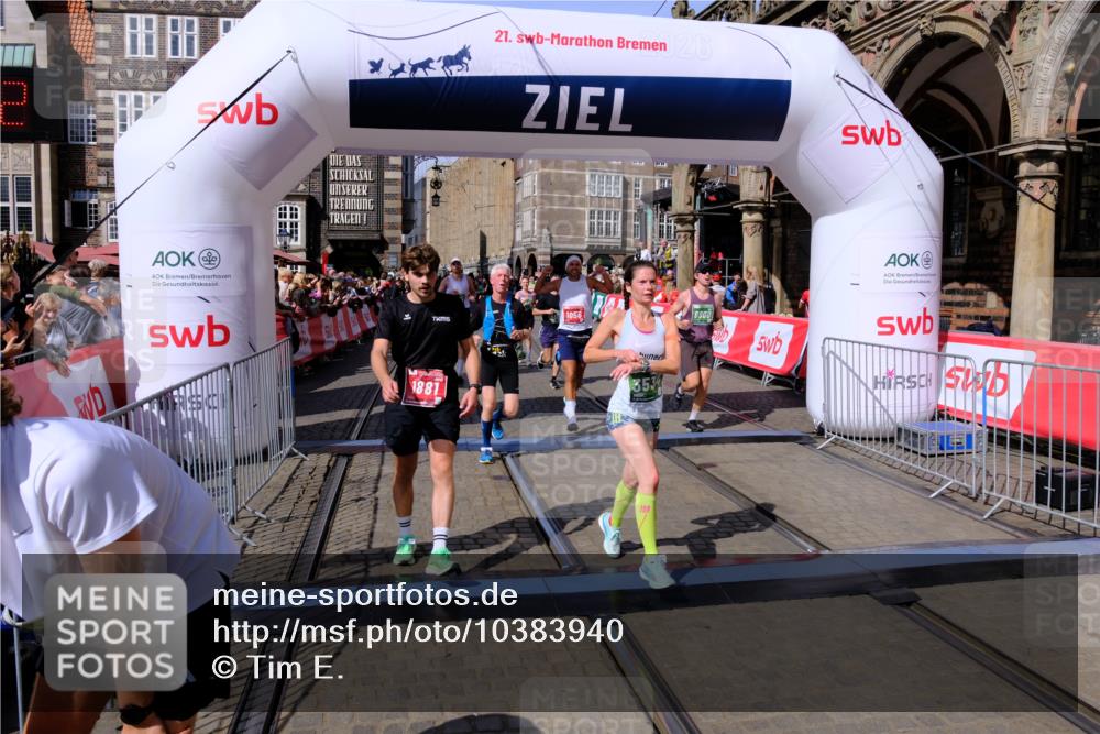 13.09.2026 - 21. swb-Marathon Bremen Tim E. http://msf.ph/oto/10383940 13.09.2026 13:21:41 Ziel 226, 2904, 2979, 3120, 3202, 3534, 3655, 4165, 4234, 4445, 4484, 4519, 6862, 8184, 8270, 8408, 8730, 8791, 8923, 9048, 9514, 9722, 9900 meine-sportfotos.de
