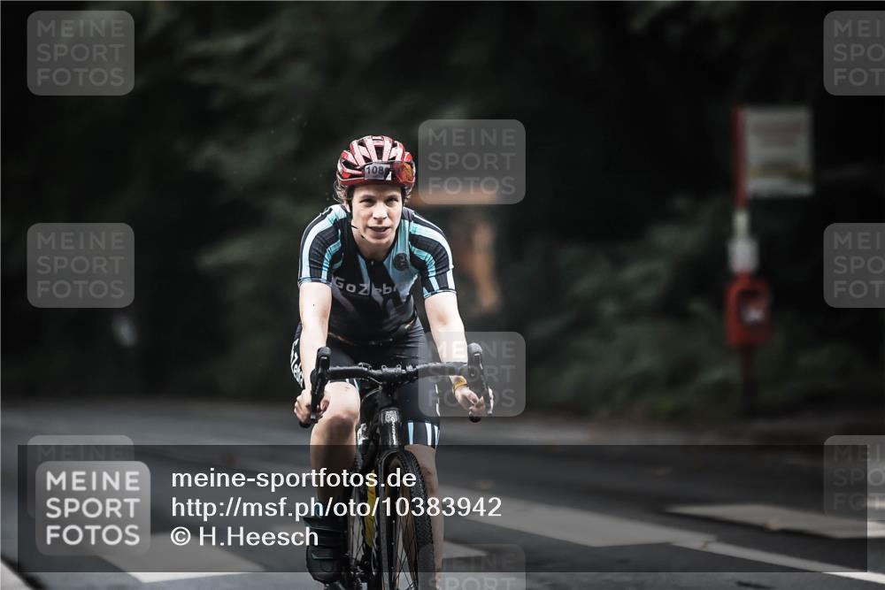 13.09.2026 - Stadtparktriathlon H.Heesch http://msf.ph/oto/10383942 13.09.2026 12:33:52 Radfahren 1008, 1086, 1093, 1099, 1117, 1131, 1147 meine-sportfotos.de