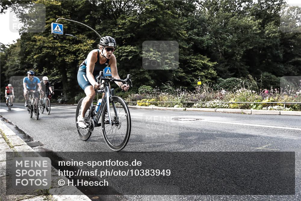 13.09.2026 - Stadtparktriathlon H.Heesch http://msf.ph/oto/10383949 13.09.2026 11:17:27 Radfahren 497, 616, 690, 736, 771 meine-sportfotos.de