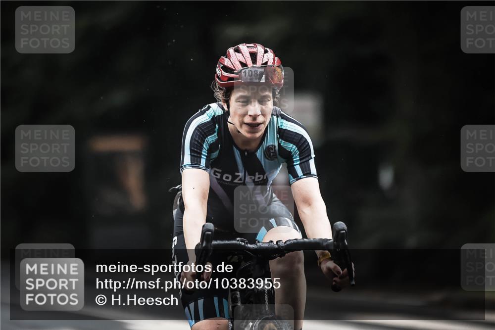 13.09.2026 - Stadtparktriathlon H.Heesch http://msf.ph/oto/10383955 13.09.2026 12:33:53 Radfahren 1086, 1093, 1099, 1131, 1147 meine-sportfotos.de