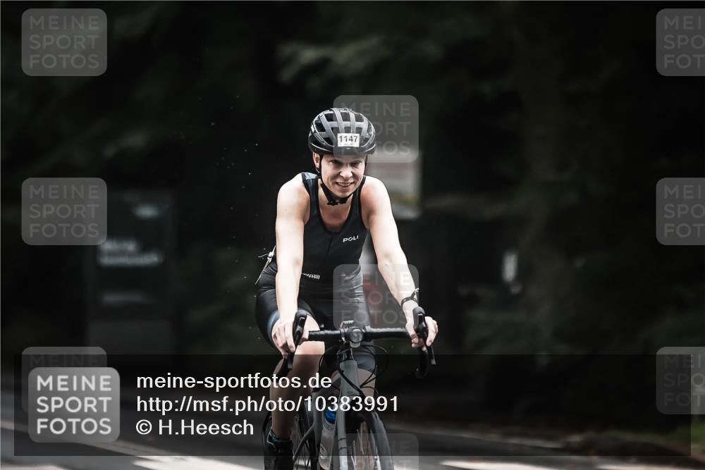 13.09.2026 - Stadtparktriathlon H.Heesch http://msf.ph/oto/10383991 13.09.2026 12:33:58 Radfahren 1086, 1139, 1147, 1161 meine-sportfotos.de