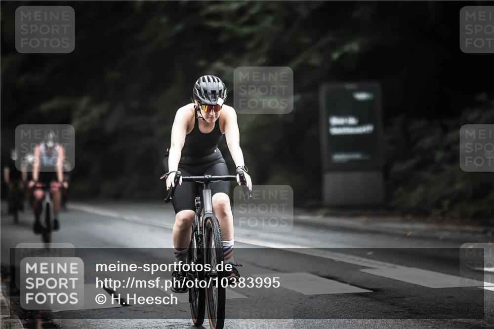 13.09.2026 - Stadtparktriathlon H.Heesch http://msf.ph/oto/10383995 13.09.2026 12:33:59 Radfahren 1139, 1147, 1161, 1308 meine-sportfotos.de
