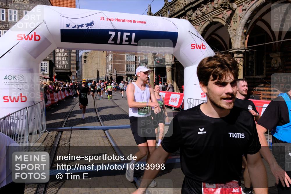 13.09.2026 - 21. swb-Marathon Bremen Tim E. http://msf.ph/oto/10383998 13.09.2026 13:21:44 Ziel 1130, 2904, 3120, 3202, 3435, 3534, 3655, 4165, 4234, 4445, 4484, 4519, 5542, 6862, 8184, 8270, 8384, 8730, 8923, 9048, 9514, 9722, 9900, 13145 meine-sportfotos.de