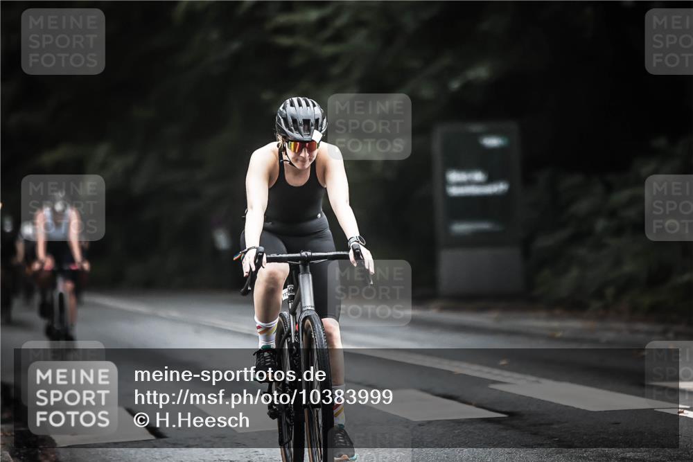 13.09.2026 - Stadtparktriathlon H.Heesch http://msf.ph/oto/10383999 13.09.2026 12:33:59 Radfahren 1139, 1147, 1161, 1308 meine-sportfotos.de