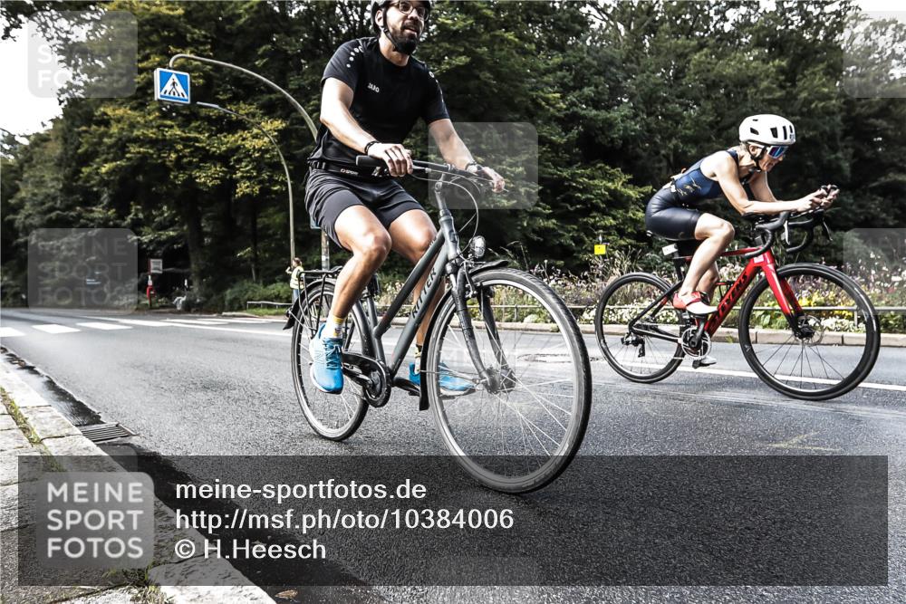 13.09.2026 - Stadtparktriathlon H.Heesch http://msf.ph/oto/10384006 13.09.2026 11:17:52 Radfahren 555, 810, 1798 meine-sportfotos.de