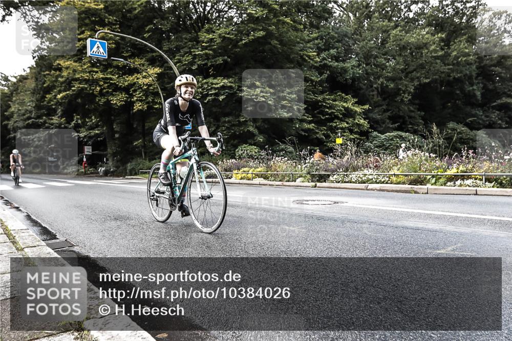 13.09.2026 - Stadtparktriathlon H.Heesch http://msf.ph/oto/10384026 13.09.2026 11:18:19 Radfahren 746, 798 meine-sportfotos.de