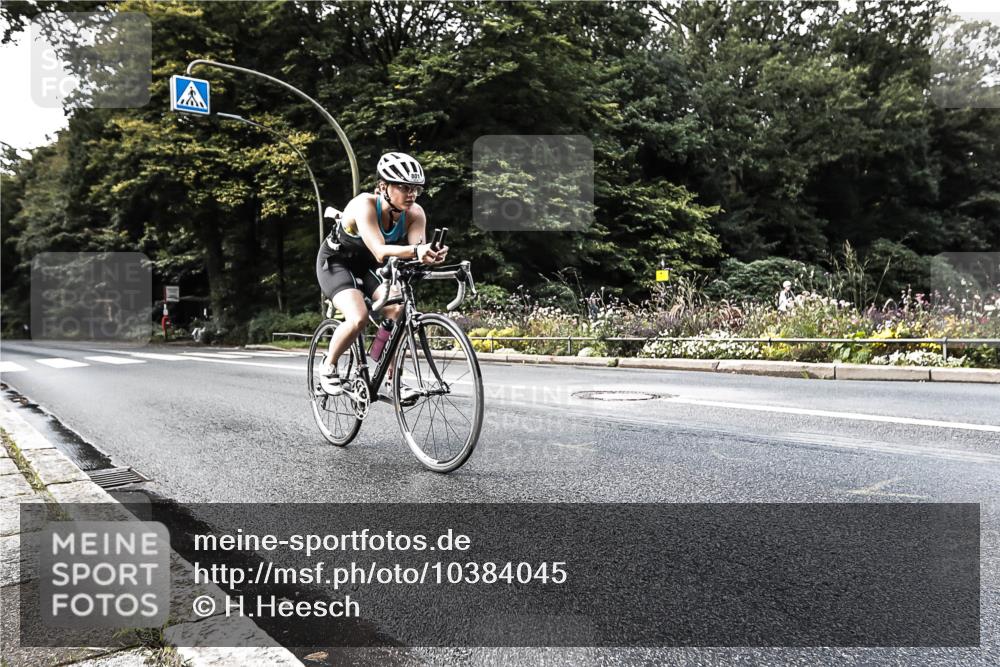 13.09.2026 - Stadtparktriathlon H.Heesch http://msf.ph/oto/10384045 13.09.2026 11:18:24 Radfahren 798, 801 meine-sportfotos.de