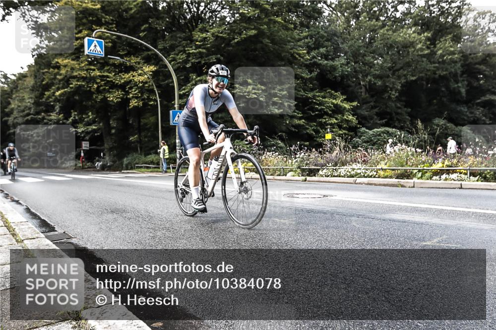 13.09.2026 - Stadtparktriathlon H.Heesch http://msf.ph/oto/10384078 13.09.2026 11:18:34 Radfahren 647, 718, 786, 820, 821 meine-sportfotos.de