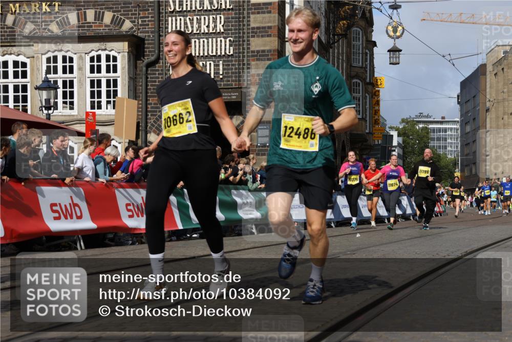 13.09.2026 - 21. swb-Marathon Bremen Strokosch-Dieckow http://msf.ph/oto/10384092 13.09.2026 11:06:15 Ziel 10018, 10168, 10204, 10305, 10382, 10619, 10662, 11024, 11132, 11156, 11164, 11477, 11775, 12186, 12378, 12486, 12523, 12528, 12773, 10376, 10681, 10682, 10852, 10853, 11028, 11340, 11374, 11432, 11729, 11849, 12217, 12479, 12485 meine-sportfotos.de