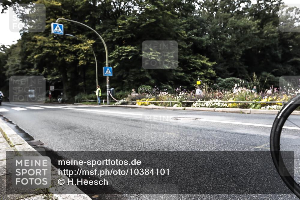 13.09.2026 - Stadtparktriathlon H.Heesch http://msf.ph/oto/10384101 13.09.2026 11:18:40 Radfahren 573, 610, 786 meine-sportfotos.de