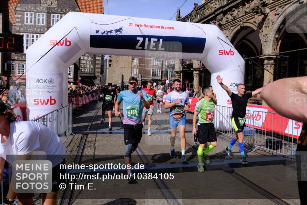 13.09.2026 - 21. swb-Marathon Bremen Tim E. http://msf.ph/oto/10384105 13.09.2026 13:21:51 Ziel 1130, 1254, 2088, 2397, 2570, 2904, 3120, 3202, 3435, 3655, 3695, 3930, 4165, 5542, 6862, 6865, 7176, 8184, 8270, 8384, 8730, 8923, 9048, 9059, 9514, 9722, 13145 meine-sportfotos.de