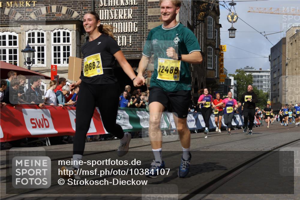 13.09.2026 - 21. swb-Marathon Bremen Strokosch-Dieckow http://msf.ph/oto/10384107 13.09.2026 11:06:15 Ziel 10018, 10168, 10204, 10305, 10382, 10619, 10662, 11024, 11132, 11156, 11164, 11477, 11775, 12186, 12378, 12486, 12523, 12528, 12773, 10376, 10681, 10682, 10852, 10853, 11028, 11340, 11374, 11432, 11729, 11849, 12217, 12479, 12485 meine-sportfotos.de