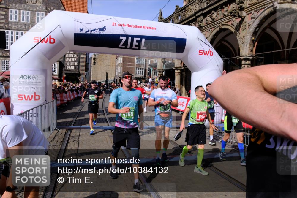 13.09.2026 - 21. swb-Marathon Bremen Tim E. http://msf.ph/oto/10384132 13.09.2026 13:21:51 Ziel 1130, 1254, 2088, 2397, 2570, 2904, 3120, 3202, 3435, 3655, 3695, 3930, 4165, 5542, 6862, 6865, 7176, 8184, 8270, 8384, 8730, 8923, 9048, 9059, 9514, 9722, 13145 meine-sportfotos.de