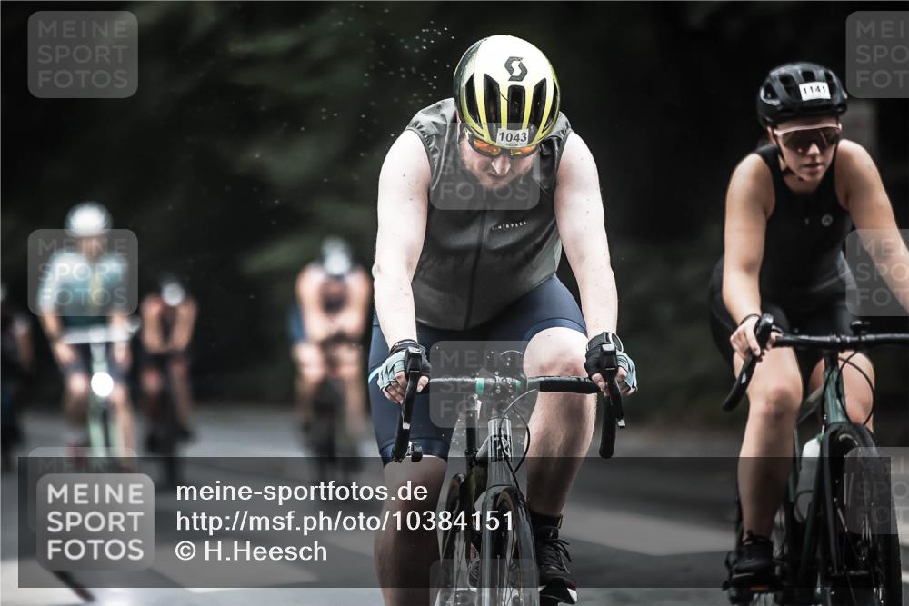 13.09.2026 - Stadtparktriathlon H.Heesch http://msf.ph/oto/10384151 13.09.2026 12:34:17 Radfahren 1029, 1043, 1096, 1104, 1141, 1145, 1170, 1187 meine-sportfotos.de