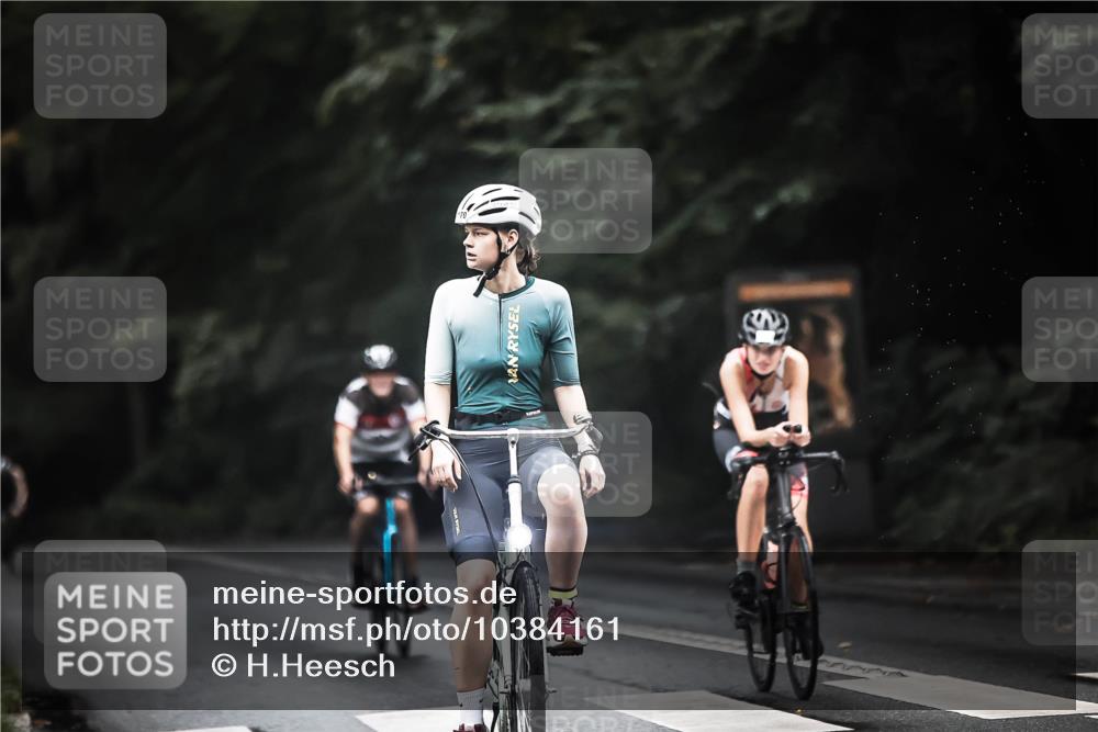 13.09.2026 - Stadtparktriathlon H.Heesch http://msf.ph/oto/10384161 13.09.2026 12:34:18 Radfahren 1029, 1043, 1096, 1104, 1141, 1145, 1170, 1187 meine-sportfotos.de