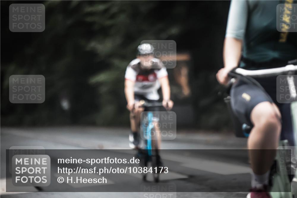 13.09.2026 - Stadtparktriathlon H.Heesch http://msf.ph/oto/10384173 13.09.2026 12:34:20 Radfahren 1029, 1043, 1104, 1141, 1145, 1170, 1187, 1235 meine-sportfotos.de