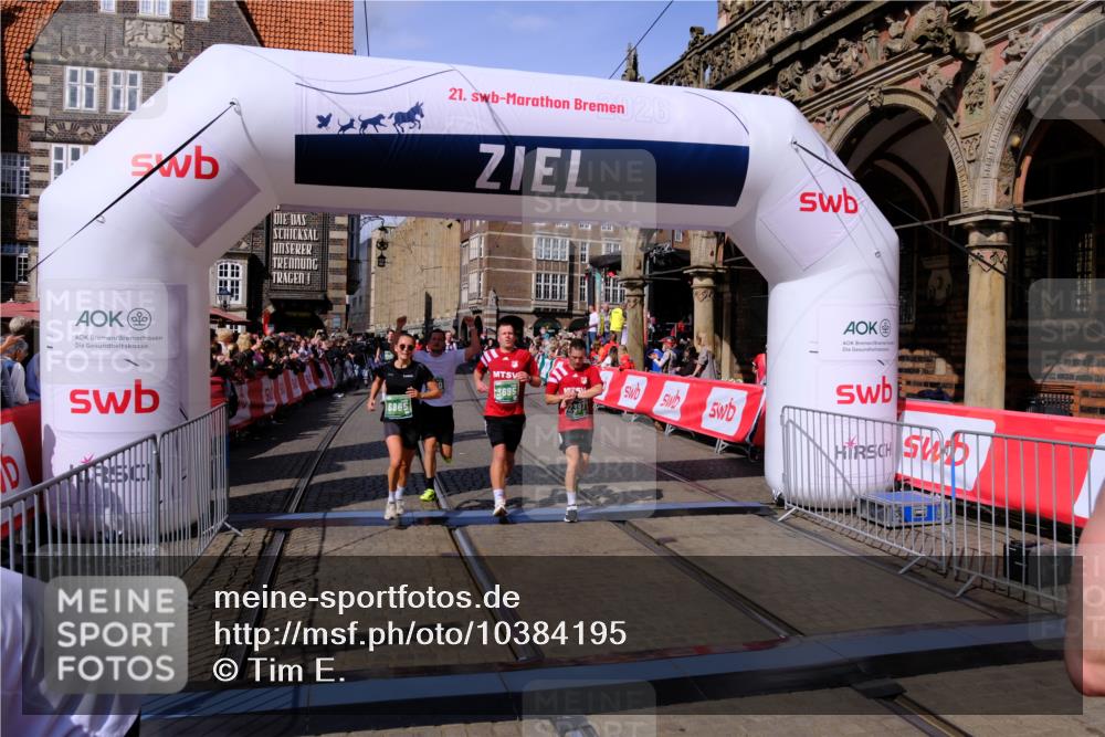 13.09.2026 - 21. swb-Marathon Bremen Tim E. http://msf.ph/oto/10384195 13.09.2026 13:22:04 Ziel 572, 1209, 1254, 2088, 2397, 2570, 3290, 3338, 3695, 3774, 3930, 3934, 4581, 4735, 5542, 6865, 6976, 7098, 7176, 8438, 8947, 9059, 9421, 10120, 13145 meine-sportfotos.de