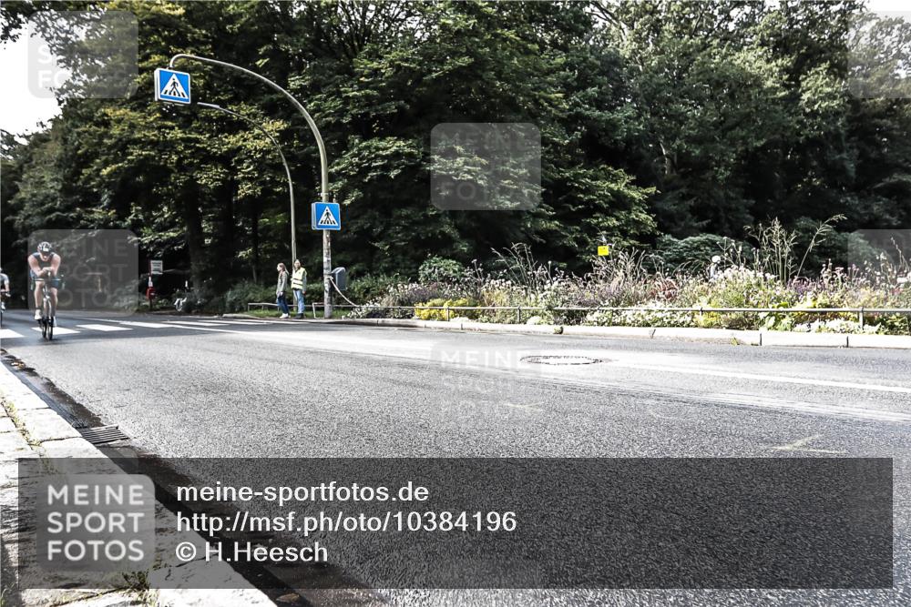 13.09.2026 - Stadtparktriathlon H.Heesch http://msf.ph/oto/10384196 13.09.2026 11:18:56 Radfahren 685, 694 meine-sportfotos.de