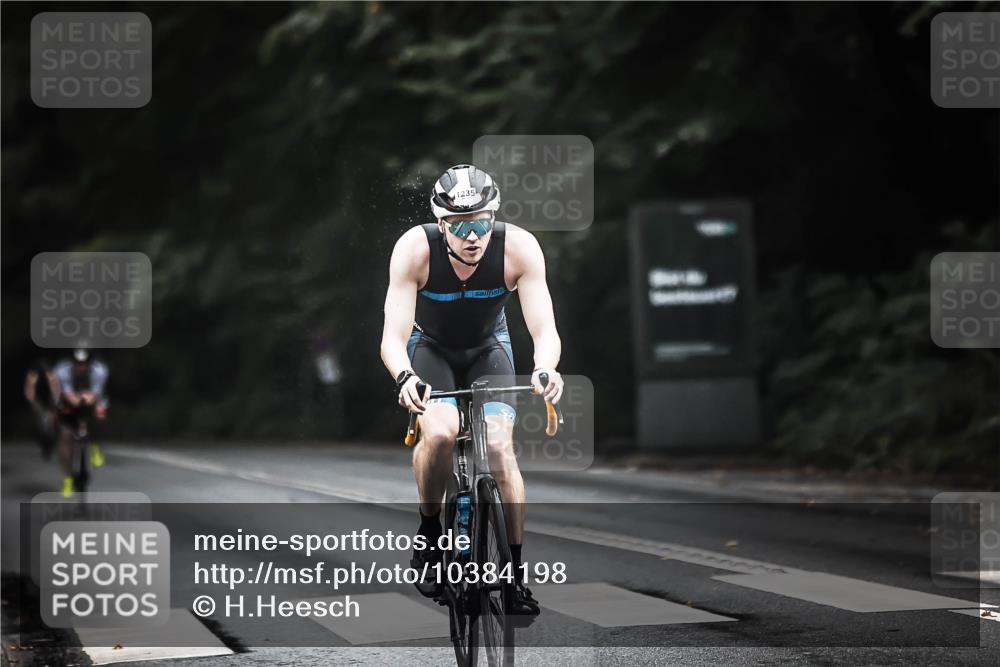 13.09.2026 - Stadtparktriathlon H.Heesch http://msf.ph/oto/10384198 13.09.2026 12:34:26 Radfahren 1005, 1029, 1235 meine-sportfotos.de