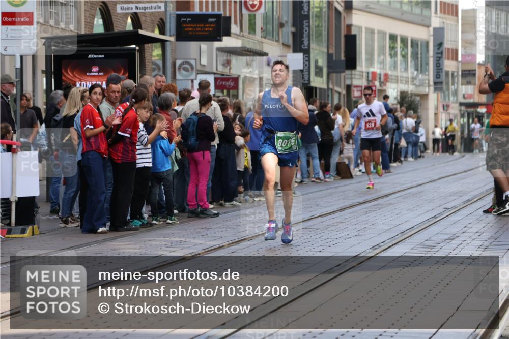 13.09.2026 - 21. swb-Marathon Bremen Strokosch-Dieckow http://msf.ph/oto/10384200 13.09.2026 12:50:20 Ziel 668, 8075, 520, 547, 4232, 7692 meine-sportfotos.de