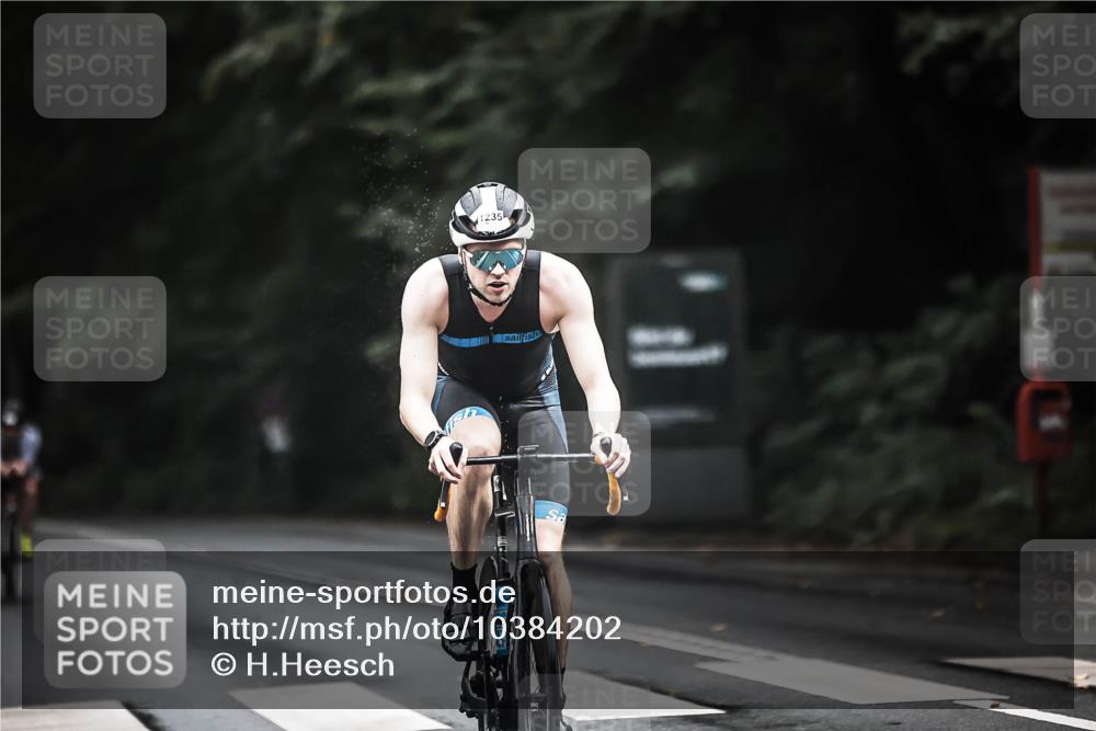13.09.2026 - Stadtparktriathlon H.Heesch http://msf.ph/oto/10384202 13.09.2026 12:34:26 Radfahren 1005, 1029, 1235 meine-sportfotos.de