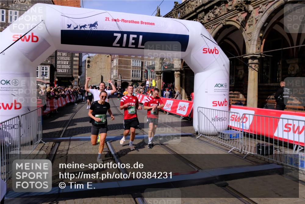 13.09.2026 - 21. swb-Marathon Bremen Tim E. http://msf.ph/oto/10384231 13.09.2026 13:22:05 Ziel 572, 1209, 1254, 2088, 2397, 2570, 3290, 3338, 3695, 3774, 3930, 3934, 4581, 4735, 6865, 6976, 7098, 7176, 8438, 8947, 9059, 9421, 10120 meine-sportfotos.de