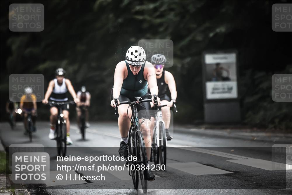 13.09.2026 - Stadtparktriathlon H.Heesch http://msf.ph/oto/10384250 13.09.2026 12:34:34 Radfahren 1005, 1027, 1144, 1159, 1167, 1224 meine-sportfotos.de