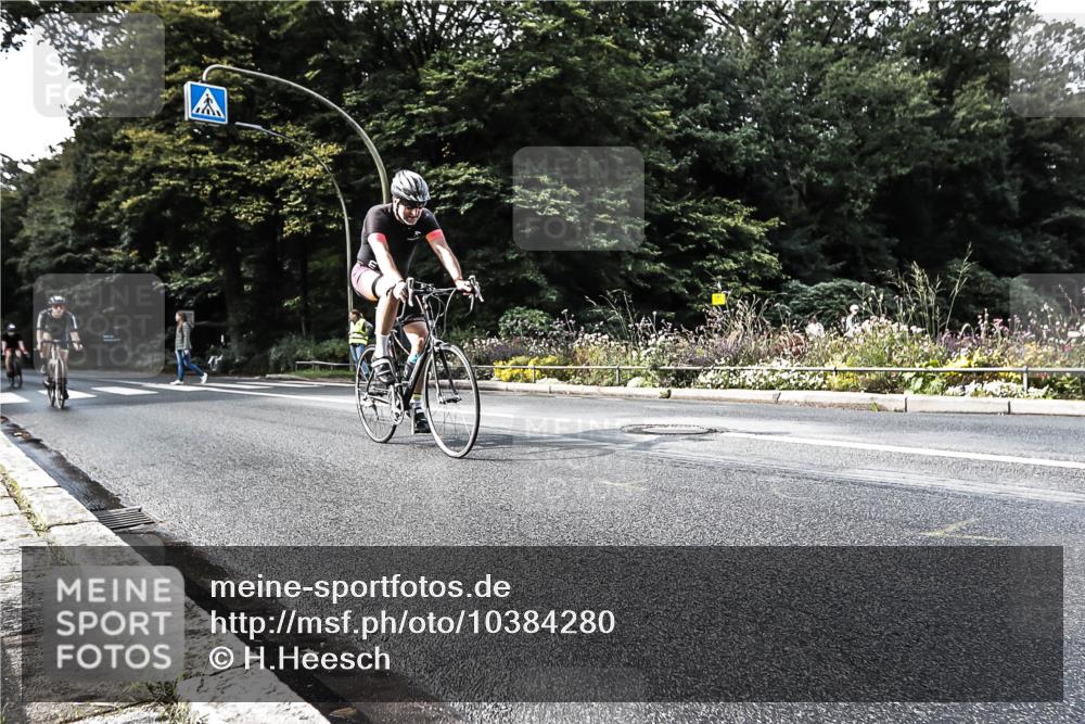 13.09.2026 - Stadtparktriathlon H.Heesch http://msf.ph/oto/10384280 13.09.2026 11:19:03 Radfahren 524, 710, 721, 726, 778, 817 meine-sportfotos.de