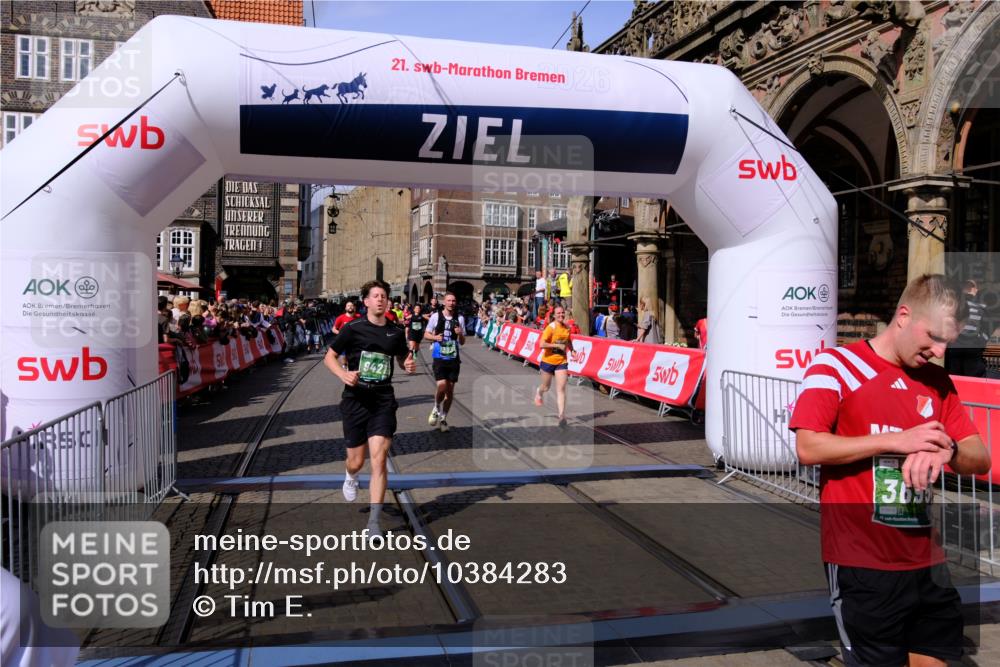 13.09.2026 - 21. swb-Marathon Bremen Tim E. http://msf.ph/oto/10384283 13.09.2026 13:22:08 Ziel 141, 572, 1209, 1254, 2051, 2397, 3290, 3338, 3695, 3774, 3934, 4581, 4735, 5193, 6865, 6976, 7098, 8438, 8947, 9059, 9421, 9599, 10120 meine-sportfotos.de