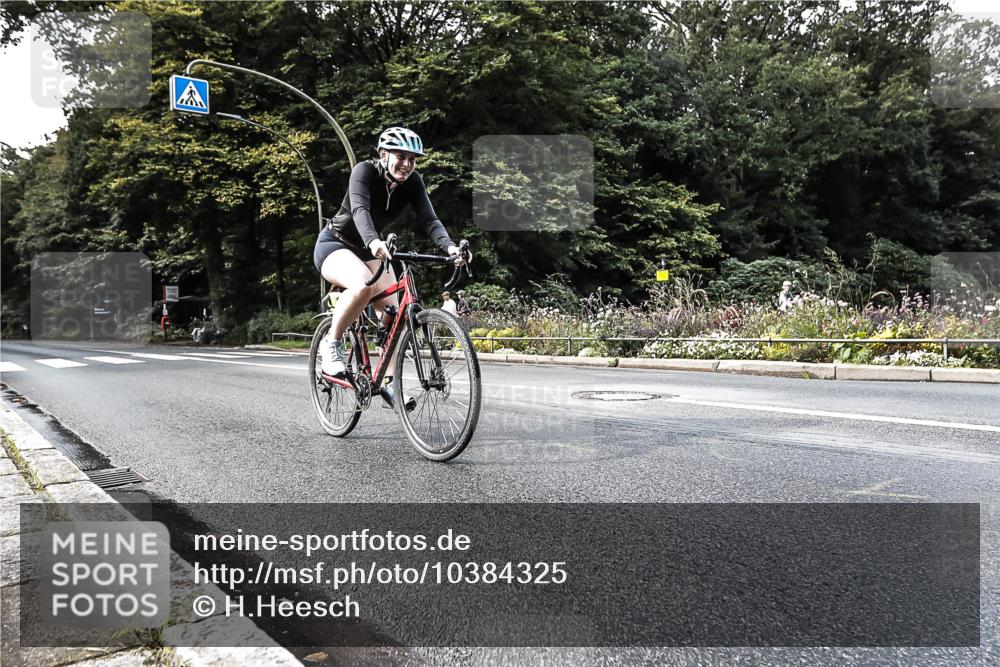 13.09.2026 - Stadtparktriathlon H.Heesch http://msf.ph/oto/10384325 13.09.2026 11:19:14 Radfahren 706, 731, 769 meine-sportfotos.de
