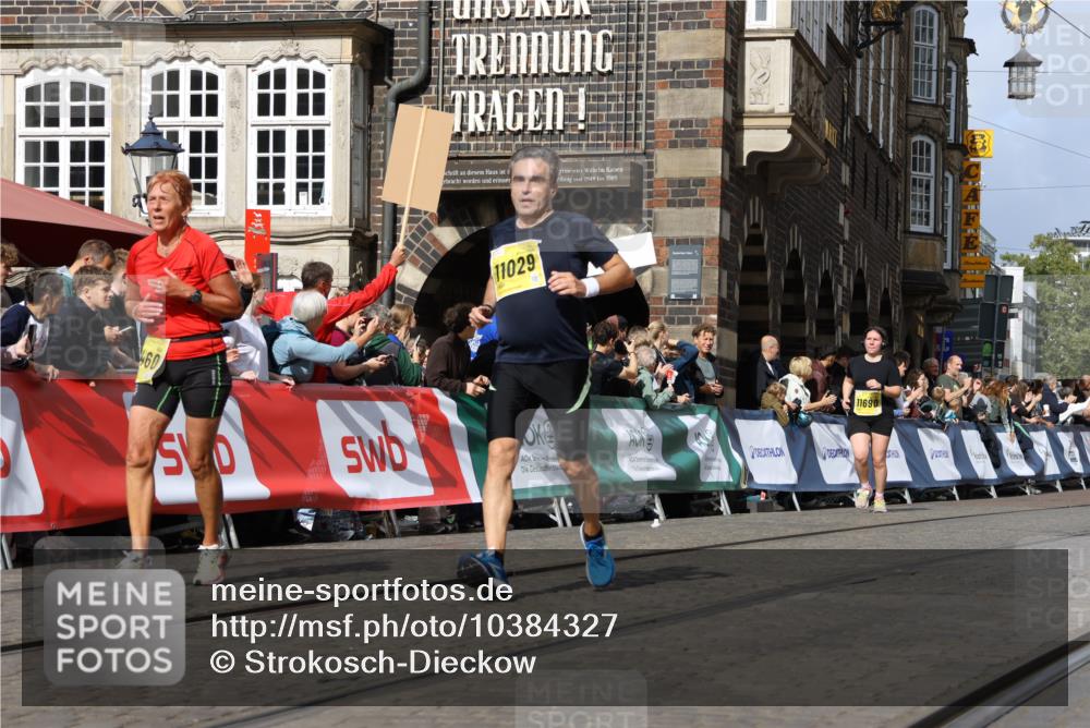 13.09.2026 - 21. swb-Marathon Bremen Strokosch-Dieckow http://msf.ph/oto/10384327 13.09.2026 11:06:21 Ziel 10018, 10204, 10375, 10382, 10619, 10662, 11029, 11132, 11156, 11164, 11477, 11674, 11775, 11786, 12186, 12486, 12528, 10654, 10849, 10852, 10853, 11021, 11028, 11240, 11729, 12217, 12485 meine-sportfotos.de