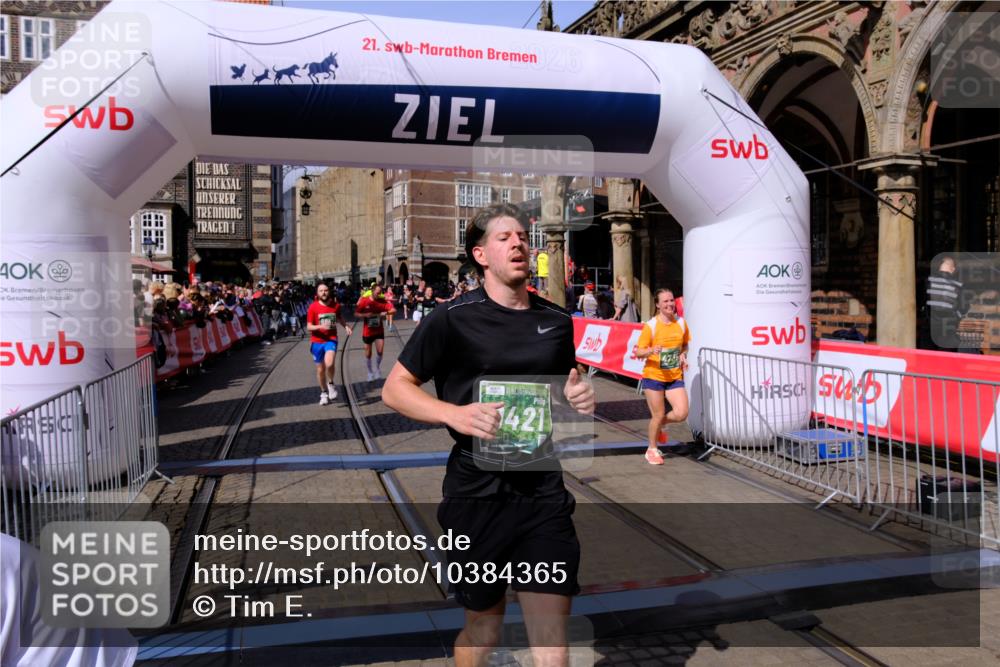 13.09.2026 - 21. swb-Marathon Bremen Tim E. http://msf.ph/oto/10384365 13.09.2026 13:22:09 Ziel 141, 572, 1209, 1254, 2051, 2397, 3290, 3338, 3695, 3774, 3934, 4581, 4735, 5193, 6865, 6976, 7098, 8438, 8947, 9059, 9421, 9599, 10120 meine-sportfotos.de