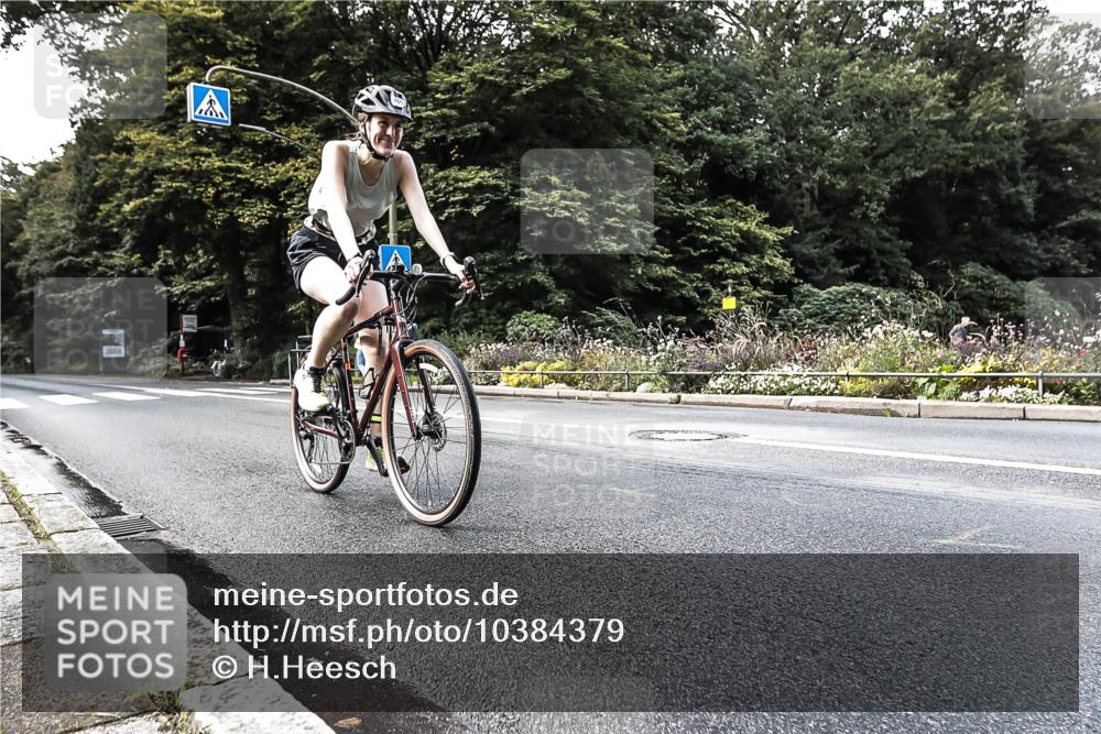13.09.2026 - Stadtparktriathlon H.Heesch http://msf.ph/oto/10384379 13.09.2026 11:19:38 Radfahren 612, 709, 760, 812, 822 meine-sportfotos.de