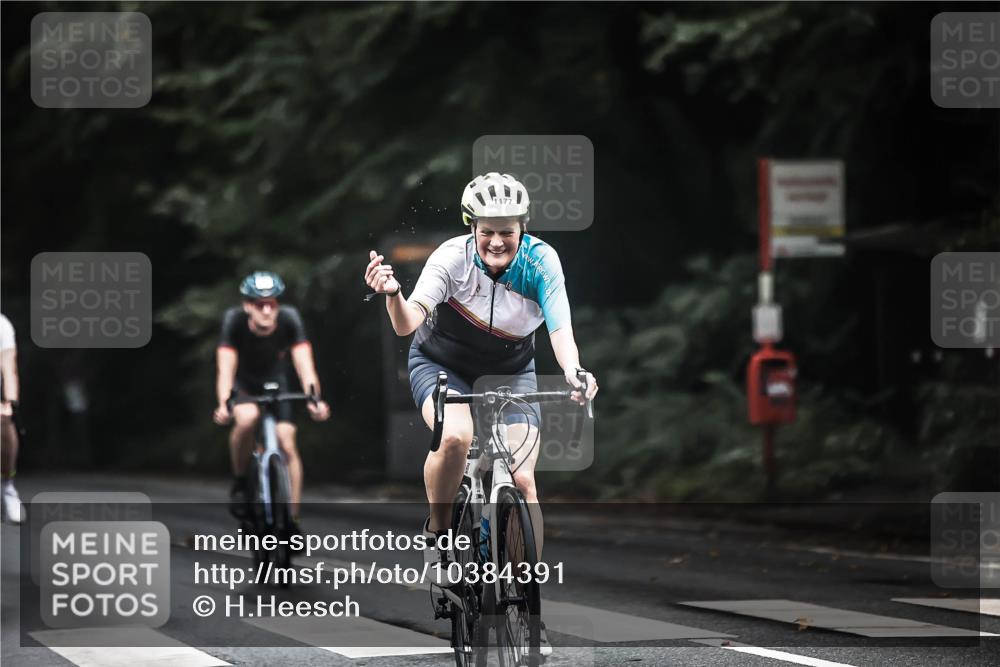 13.09.2026 - Stadtparktriathlon H.Heesch http://msf.ph/oto/10384391 13.09.2026 12:34:49 Radfahren 978, 1062, 1063, 1073, 1177, 1178, 1234 meine-sportfotos.de