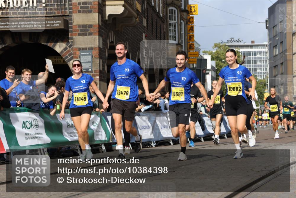 13.09.2026 - 21. swb-Marathon Bremen Strokosch-Dieckow http://msf.ph/oto/10384398 13.09.2026 11:06:27 Ziel 10204, 10375, 10619, 10662, 11029, 11132, 11156, 11460, 11674, 11690, 11775, 11786, 12186, 12486, 10323, 10654, 10795, 10849, 10989, 11021, 11240, 12146, 12485 meine-sportfotos.de