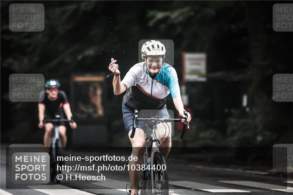 13.09.2026 - Stadtparktriathlon H.Heesch http://msf.ph/oto/10384400 13.09.2026 12:34:49 Radfahren 978, 1062, 1063, 1073, 1177, 1178, 1234 meine-sportfotos.de