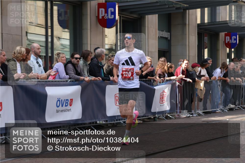 13.09.2026 - 21. swb-Marathon Bremen Strokosch-Dieckow http://msf.ph/oto/10384404 13.09.2026 12:50:33 Ziel 668, 1214, 1639, 520, 4232, 7692, 8075 meine-sportfotos.de
