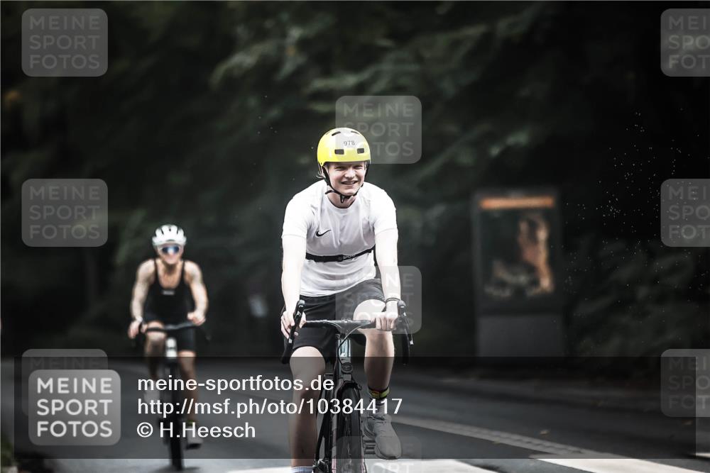 13.09.2026 - Stadtparktriathlon H.Heesch http://msf.ph/oto/10384417 13.09.2026 12:34:50 Radfahren 978, 1062, 1063, 1177, 1178, 1234 meine-sportfotos.de