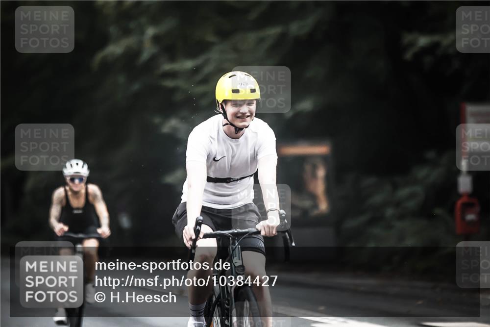13.09.2026 - Stadtparktriathlon H.Heesch http://msf.ph/oto/10384427 13.09.2026 12:34:51 Radfahren 978, 1062, 1063, 1177, 1178, 1234 meine-sportfotos.de