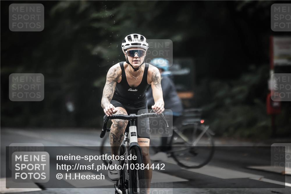 13.09.2026 - Stadtparktriathlon H.Heesch http://msf.ph/oto/10384442 13.09.2026 12:34:52 Radfahren 978, 1062, 1063, 1177, 1178, 1234 meine-sportfotos.de