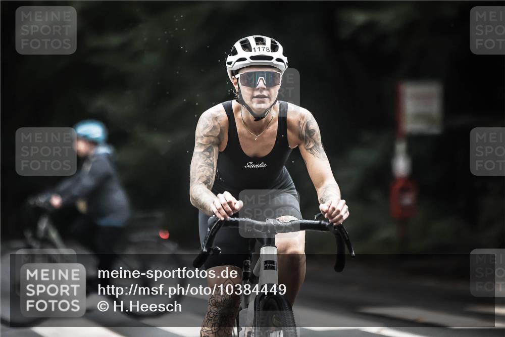 13.09.2026 - Stadtparktriathlon H.Heesch http://msf.ph/oto/10384449 13.09.2026 12:34:52 Radfahren 978, 1062, 1063, 1177, 1178, 1234 meine-sportfotos.de