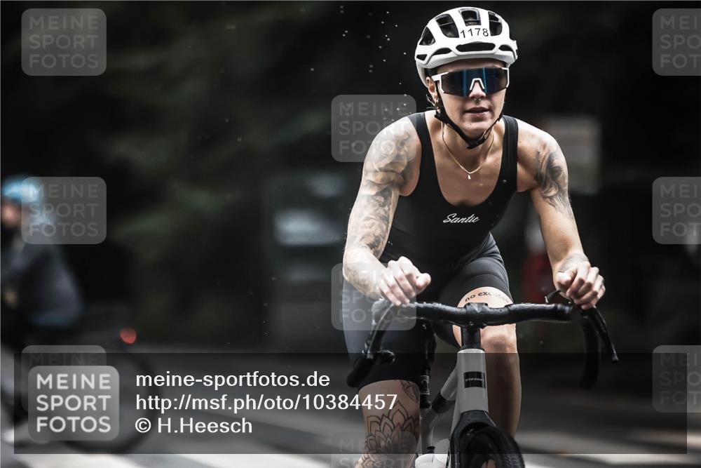 13.09.2026 - Stadtparktriathlon H.Heesch http://msf.ph/oto/10384457 13.09.2026 12:34:52 Radfahren 978, 1062, 1063, 1177, 1178, 1234 meine-sportfotos.de